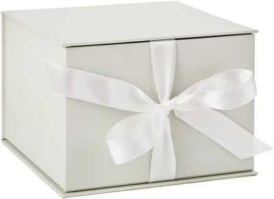Custom Off-White Magnetic Ribbon Gift Box